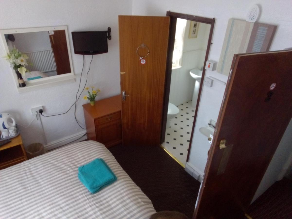 Myroomz Golden Blackpool