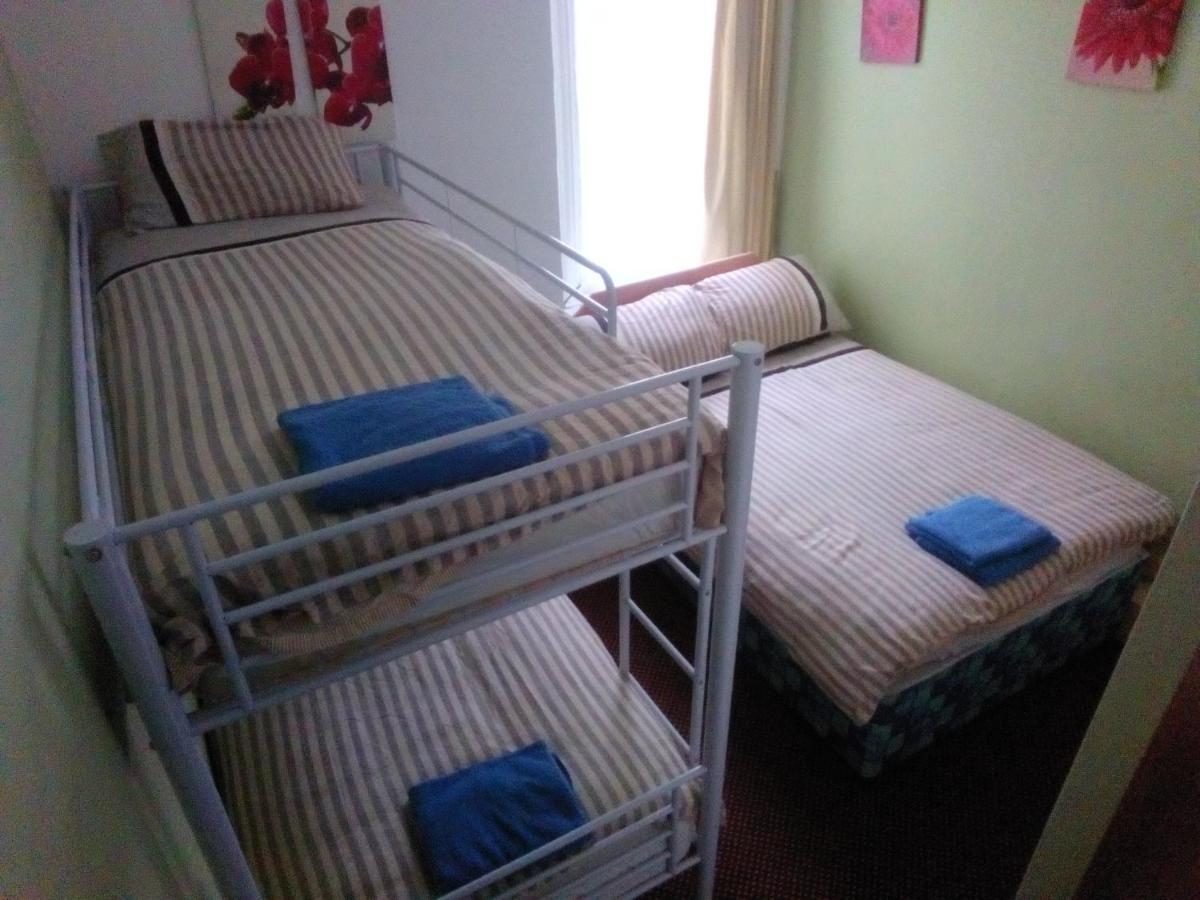 Myroomz Golden