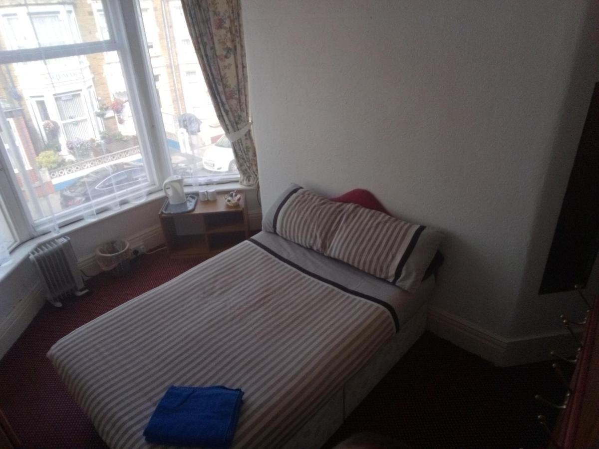 Myroomz Golden Hotel *