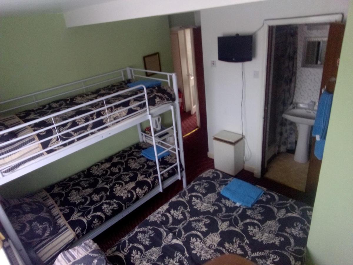 Myroomz Golden Hotel