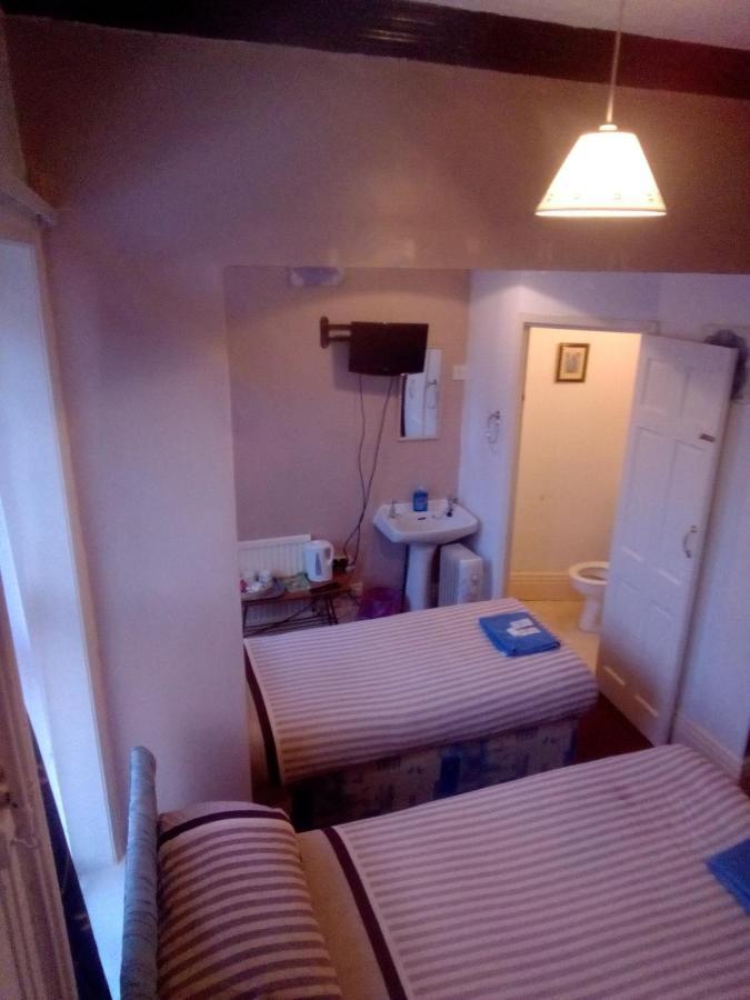 Hotel Myroomz Golden *