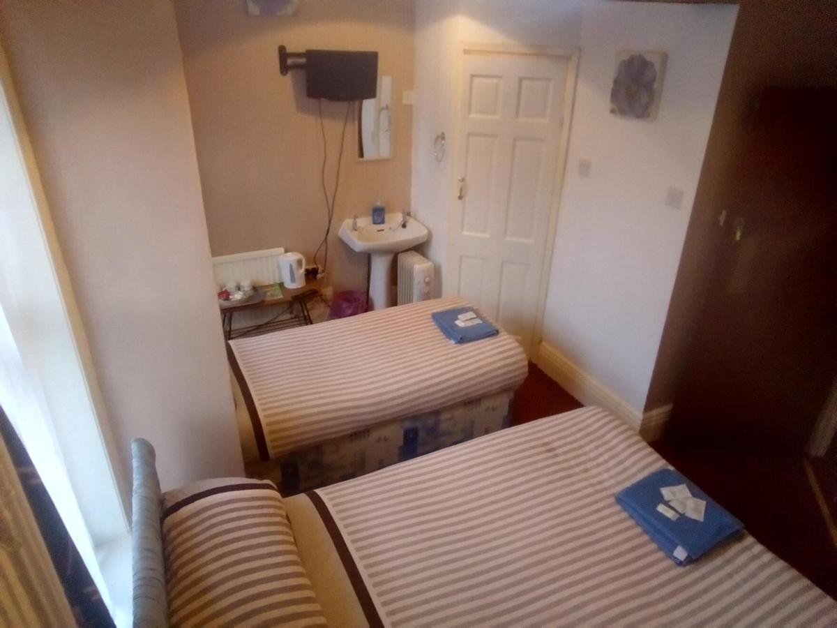 Myroomz Golden Blackpool