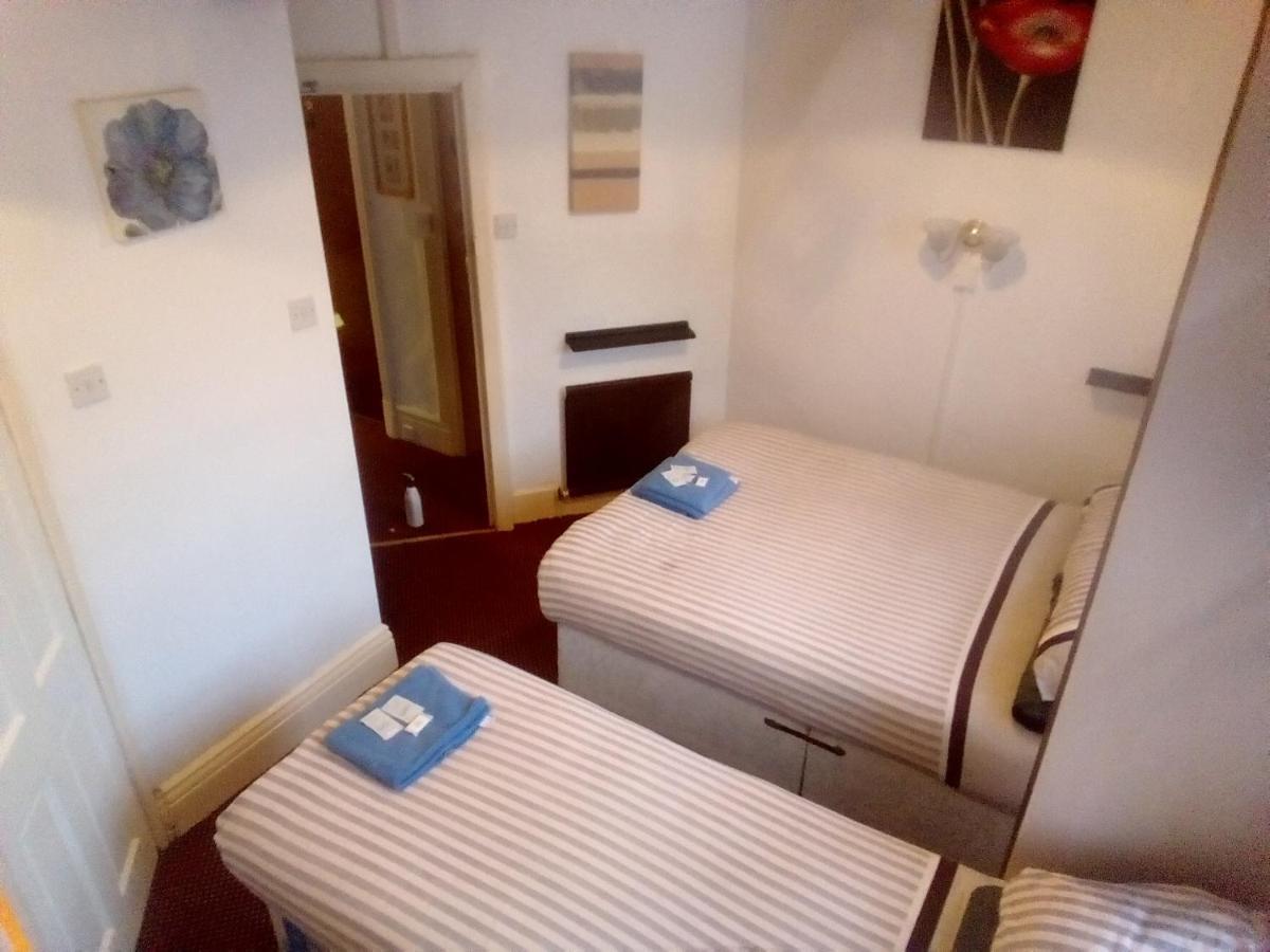 Hotel Myroomz Golden